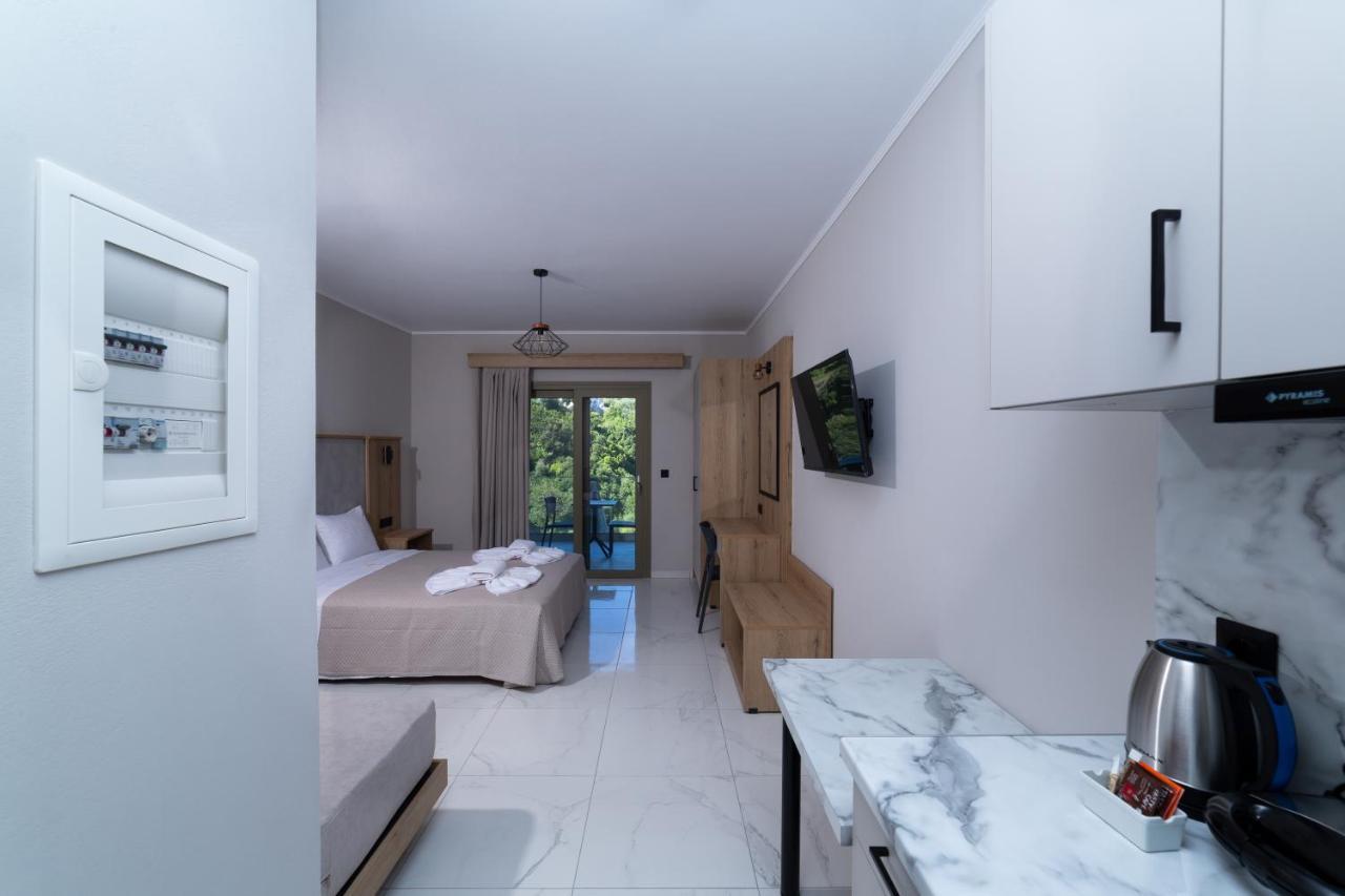 Sky View Suites Kefalonia Vóvikes Eksteriør billede