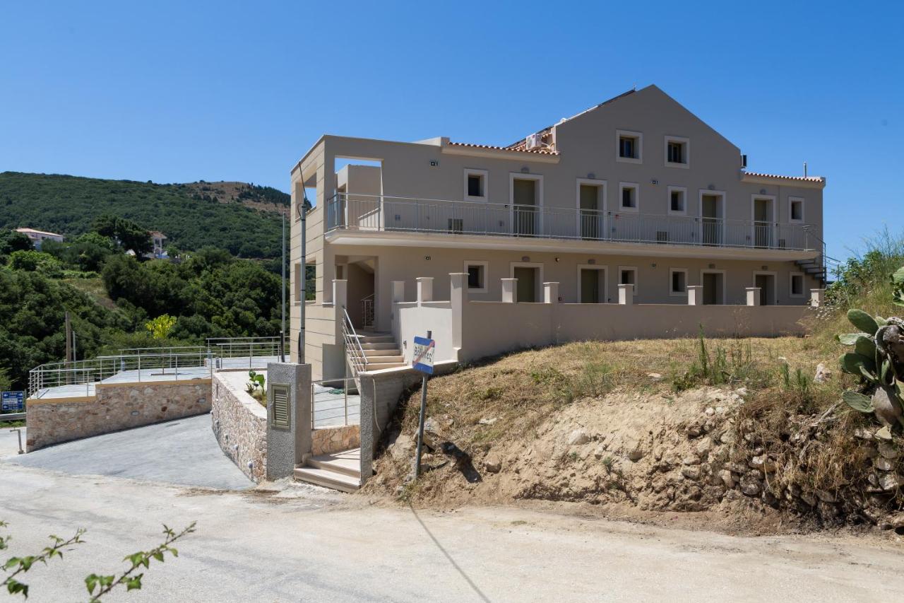 Sky View Suites Kefalonia Vóvikes Eksteriør billede
